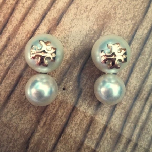 Tory Burch White Evie Pearl Earrings - Picture 2 of 5